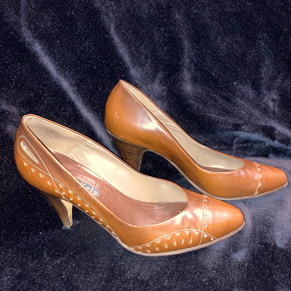 Vintage Nickels Kitten Heel Pumps